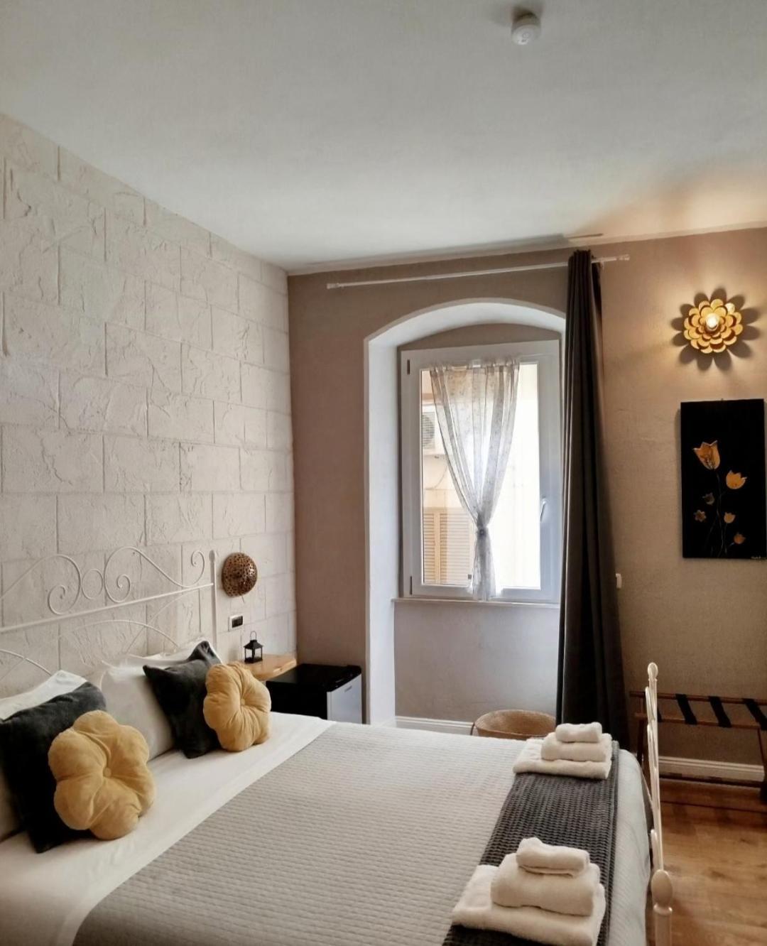 Hotel L'Accademia Dei Sogni à Sassari Extérieur photo